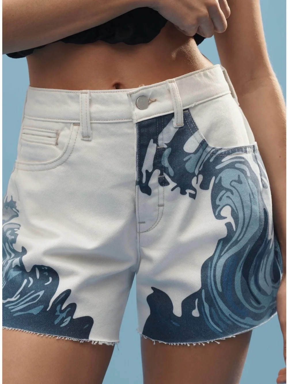 NWT Anthropologie Devon Denim Shorts by Pilcro: Wave Print Edition Size 27 - Picture 2 of 10